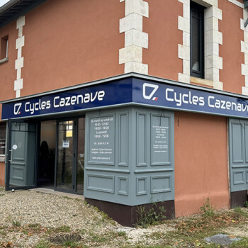 Enseigne Cycles Cazenave à Belin-Beliet Enseigne Cycles Cazenave à Belin-Beliet