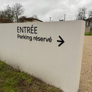 Lettres découpées Signalétique lettres découpées